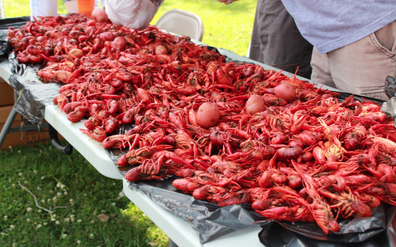 Crawfish Table