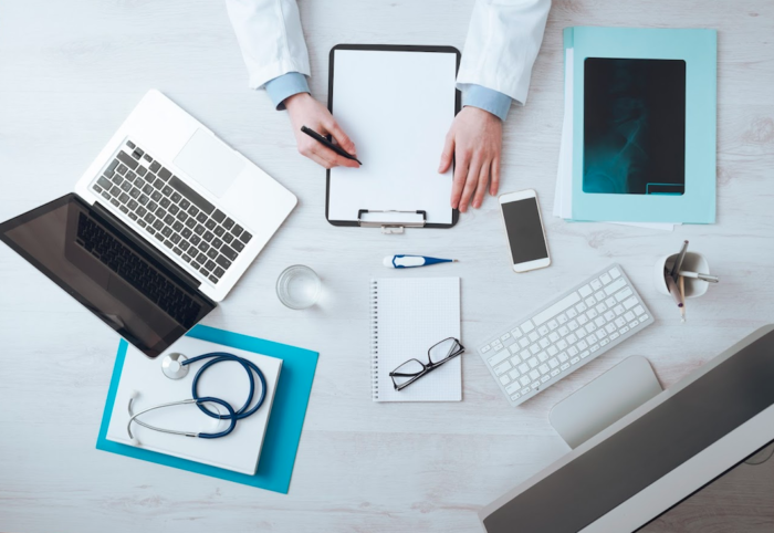 Picture Of A Medical Doctor's Desk - Search Influence